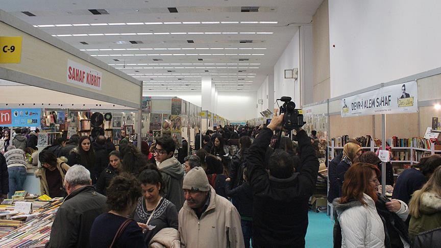 11. Ankara Kitap Fuarı'na yoğun ilgi